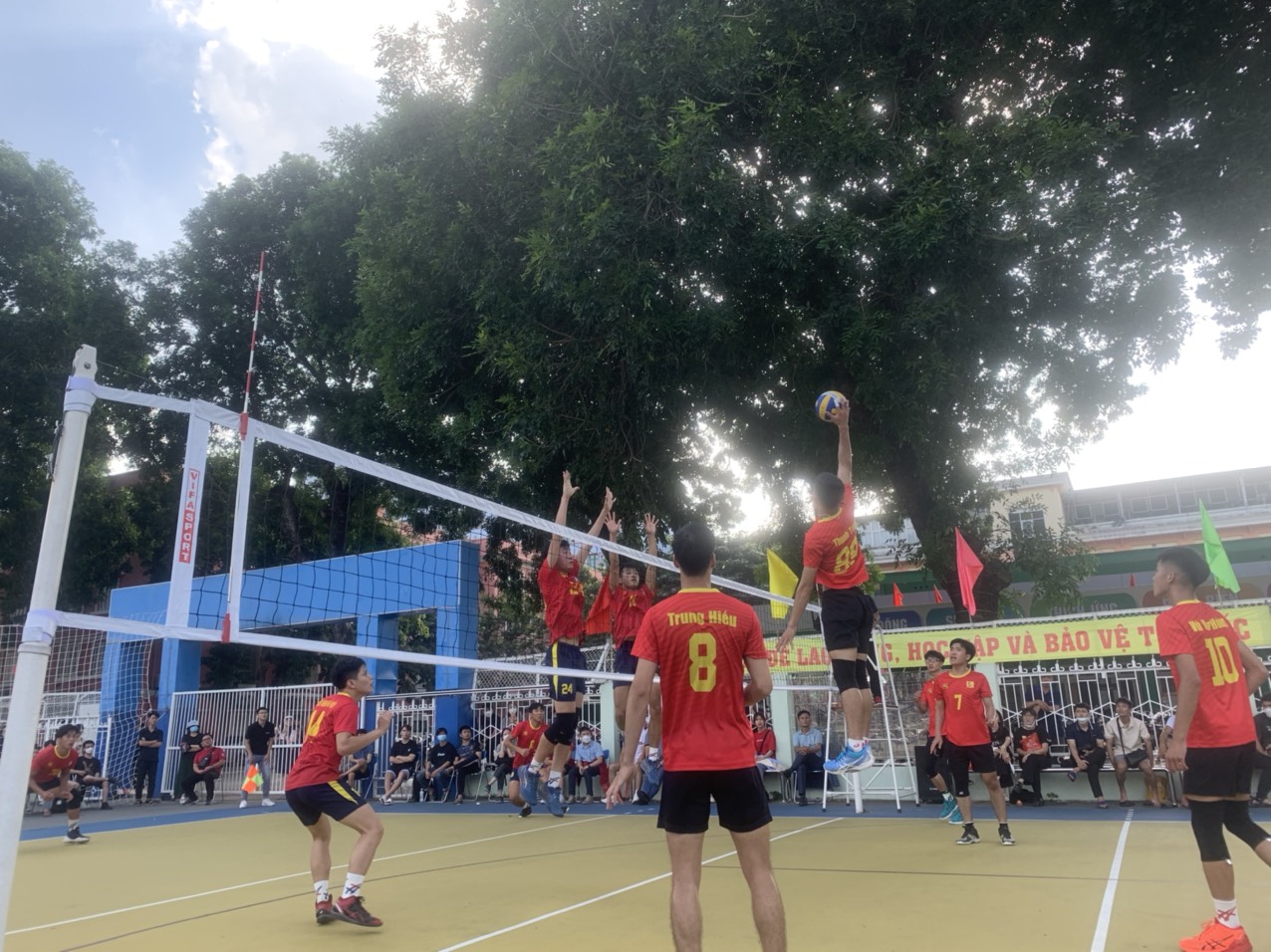 Đội tuyển bóng chuyền nam Trường Đại học Công nghiệp Hà Nội tham gia thi đấu Giải Bóng chuyền sinh viên các trường đại học, học viện và cao đẳng khu vực Hà Nội năm 2022