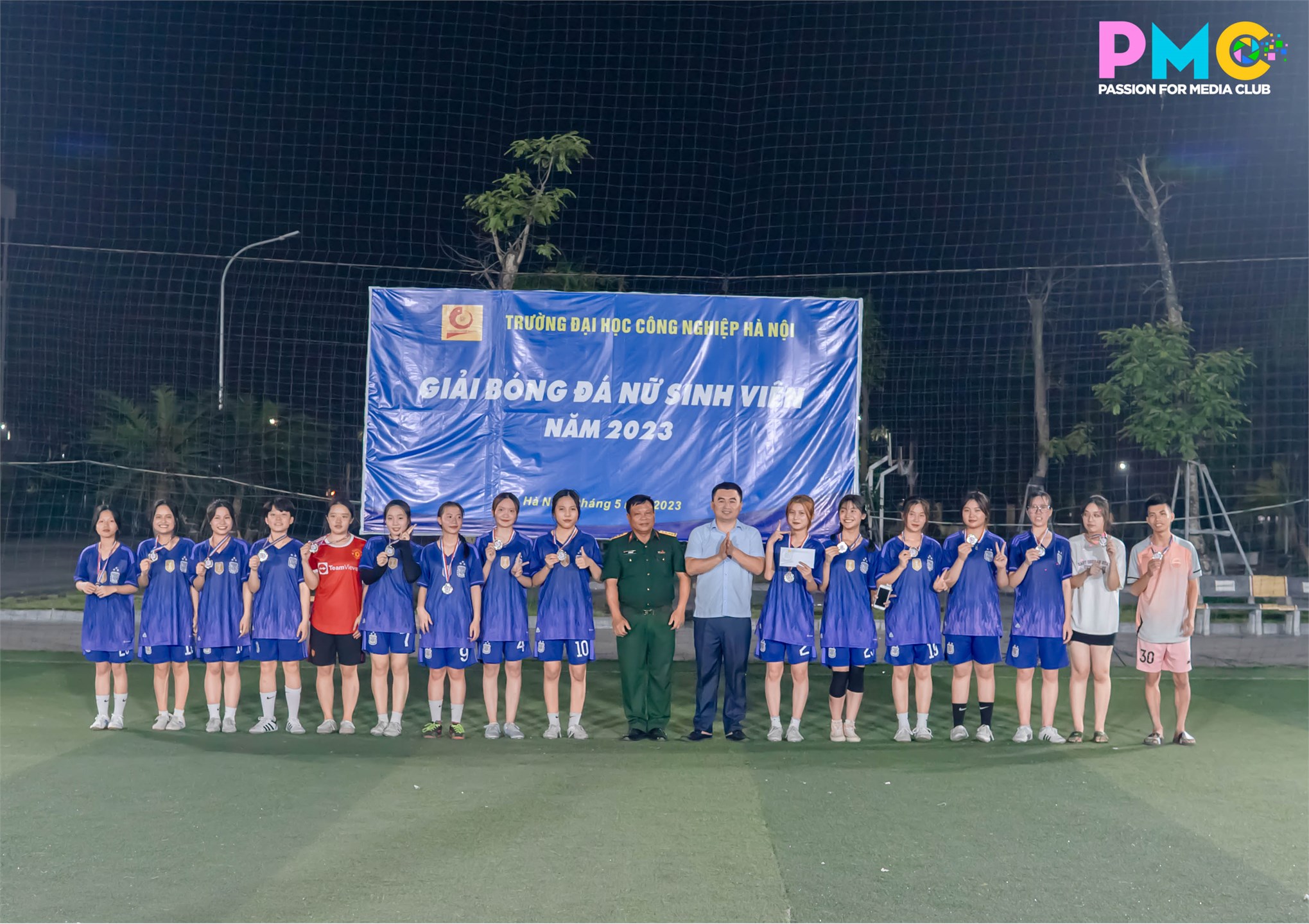 Sinh viên Kiểm toán 2 Vô địch chung kết giải bóng đá nữ sinh viên năm 2023.