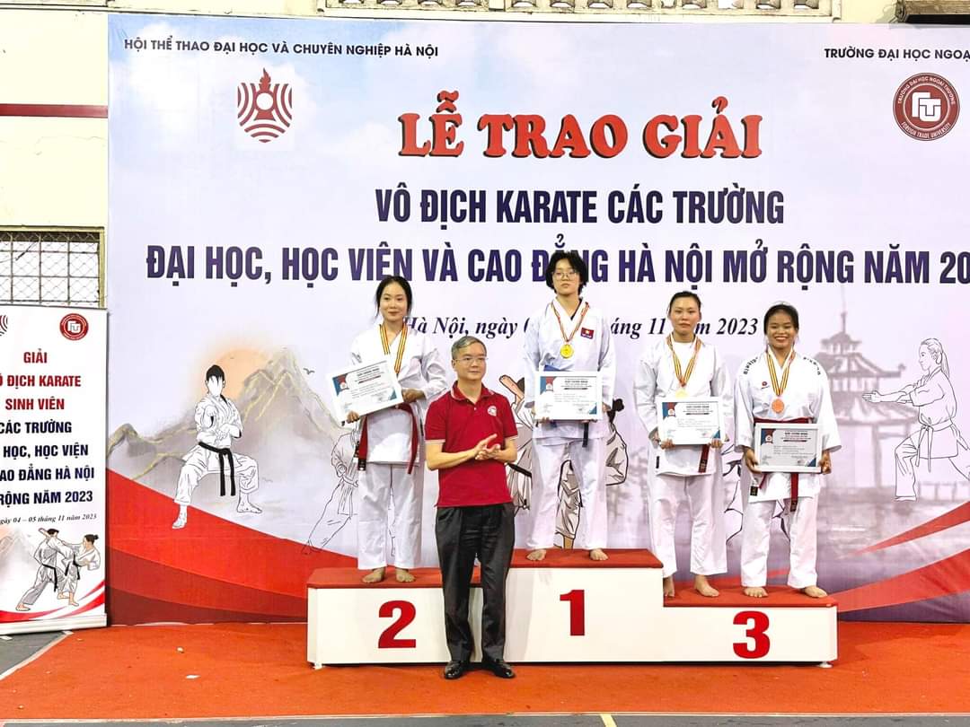 Đội tuyển Karate Trường Đại học Công nghiệp Hà Nội thi đấu ấn tượng tại Giải Vô địch Karate Các Trường Đại học, Học Viện và Cao đẳng khu vực Hà Nội năm 2023.