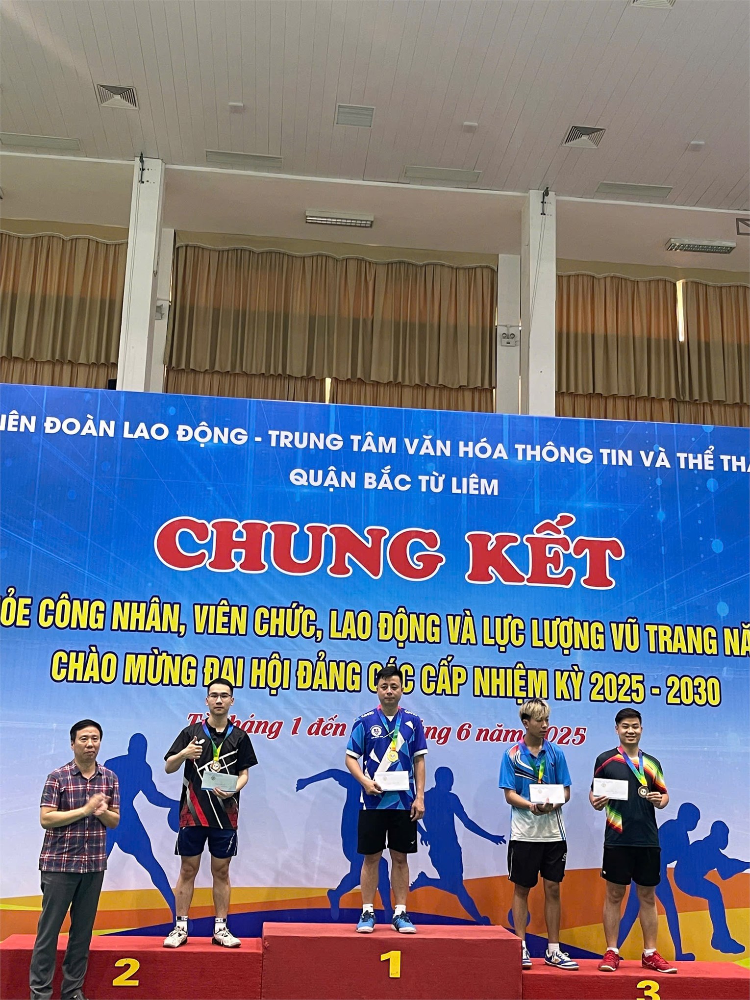 Sôi nổi giải Bóng bàn CNVCLĐ và LLVT quận Bắc Từ Liêm năm 2025.
