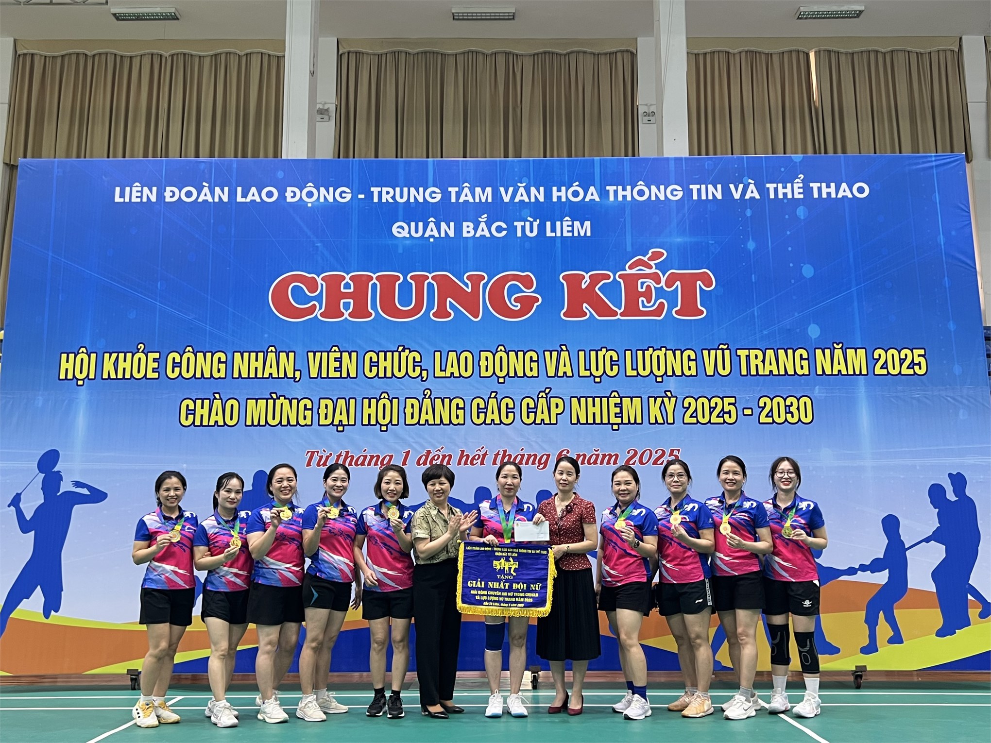 Trường Đại học Công nghiệp Hà Nội đạt thành tích cao tại giải thể thao Hội khỏe CNVCLĐ và lực lượng vũ trang quận Bắc Từ Liêm năm 2025 - Môn Bóng chuyền hơi