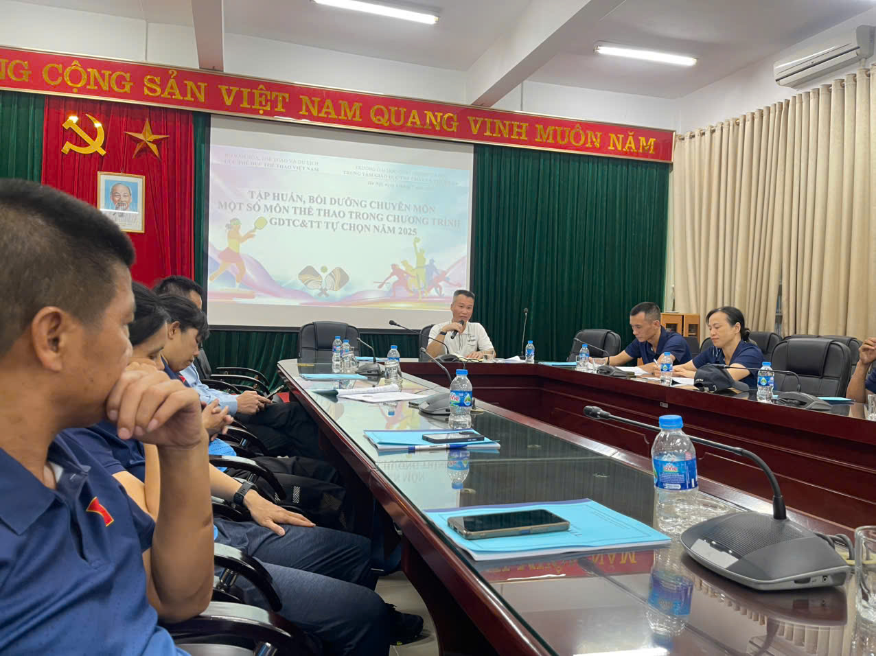 Tập huấn, bồi dưỡng chuyên môn một số môn thể thao trong chương trình GDTC tự chọn năm 2025
