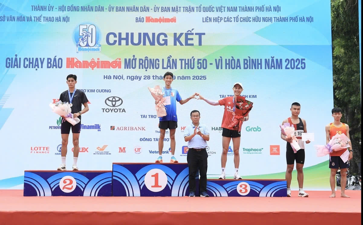 Sôi động chung kết giải chạy Báo Hànộimới mở rộng lần thứ 50 - Vì hòa bình năm 2025.