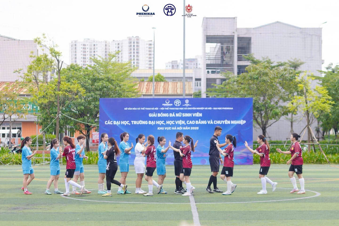 Chúc mừng đội tuyển bóng đá nữ trường Đại học Công nghiệp Hà Nội chính thức bước vào tứ kết.